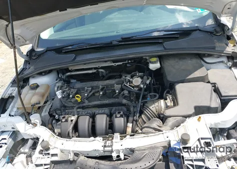 2018 Ford Focus Se z USA, uszkodzony, nr VIN 1FADP3K25JL331773